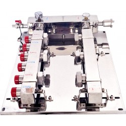 Separator-distribuitor cu 3 circuite + termometru și manometru | 130 mm 2
