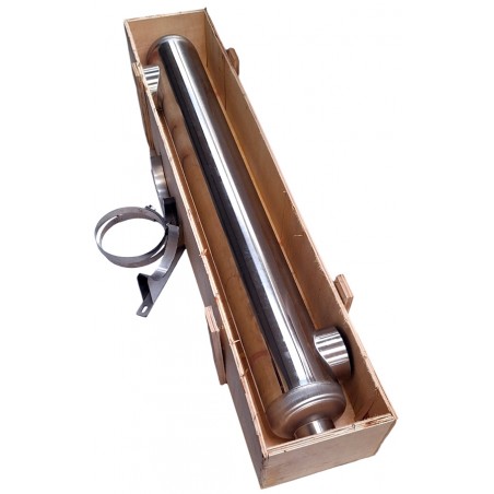 Schimbător de căldură industrial mare, tip tubular, în ambalaj Nordic Tec B2400